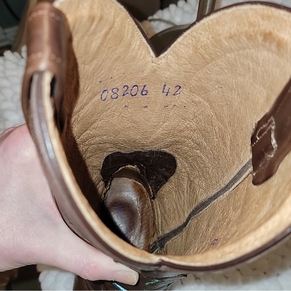 Hand made Lane, Brown Falling Flowers Western Boot - Picture 11 of 16